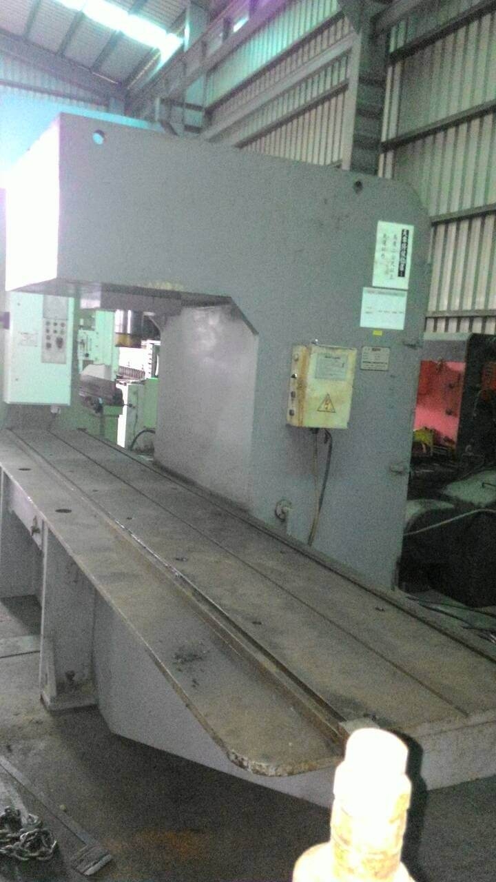 迪斯油壓機_長45OOmm，開距700mm，喉寬9OOmm