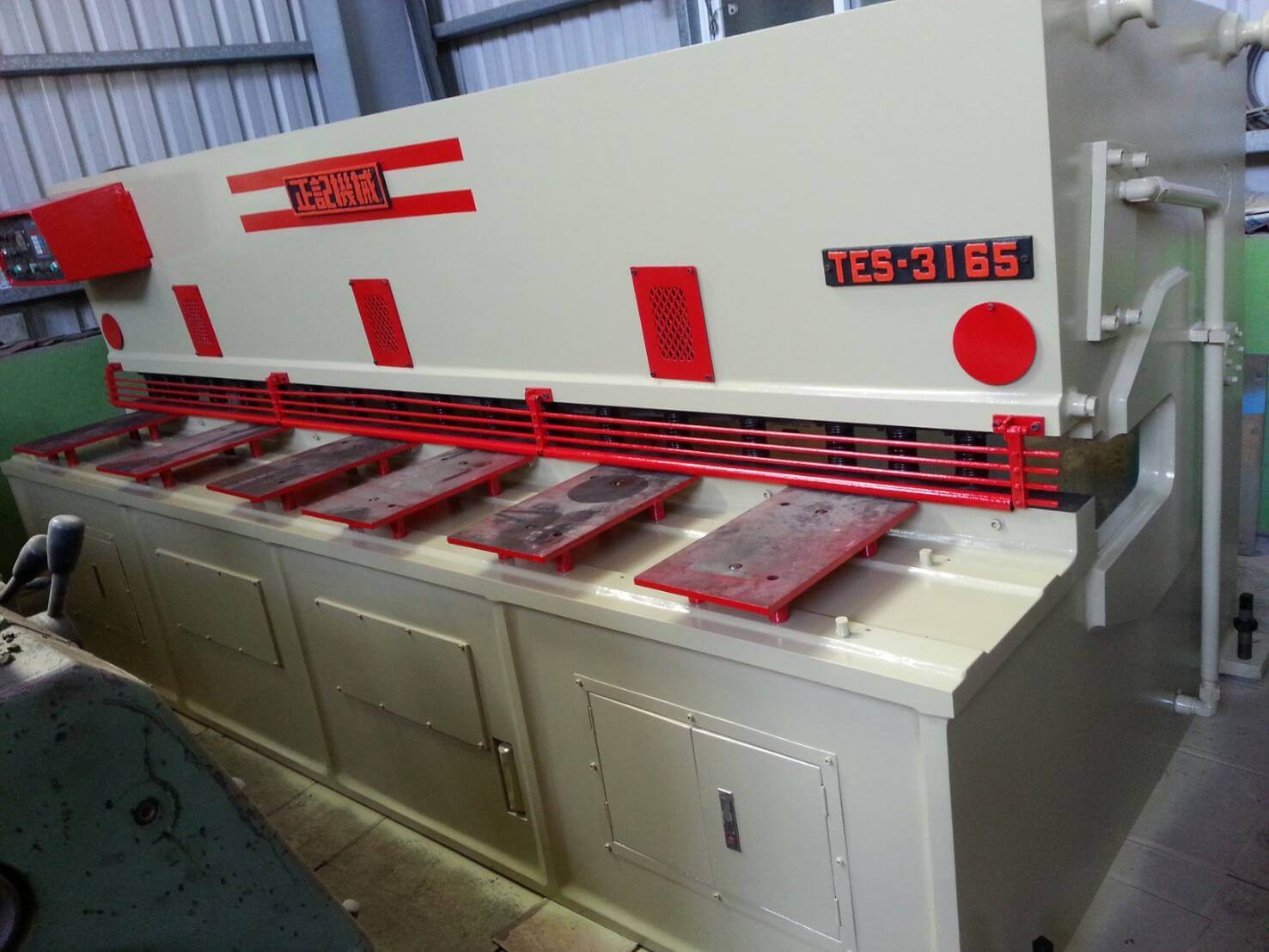 正記10尺電腦油壓剪床_剪斷能力65mm