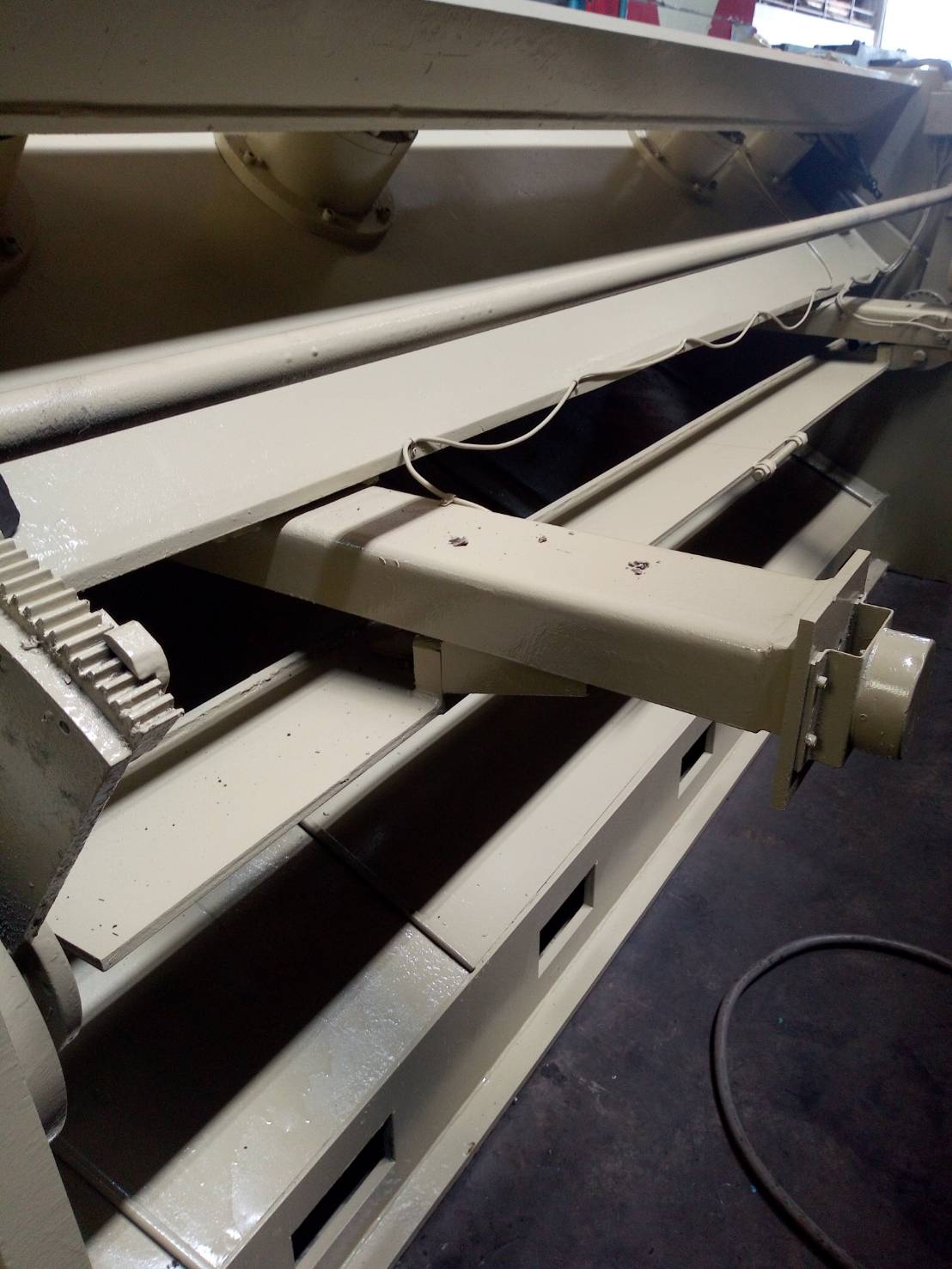 正記TES-3165電腦剪床_長10尺_剪斷能力6mm