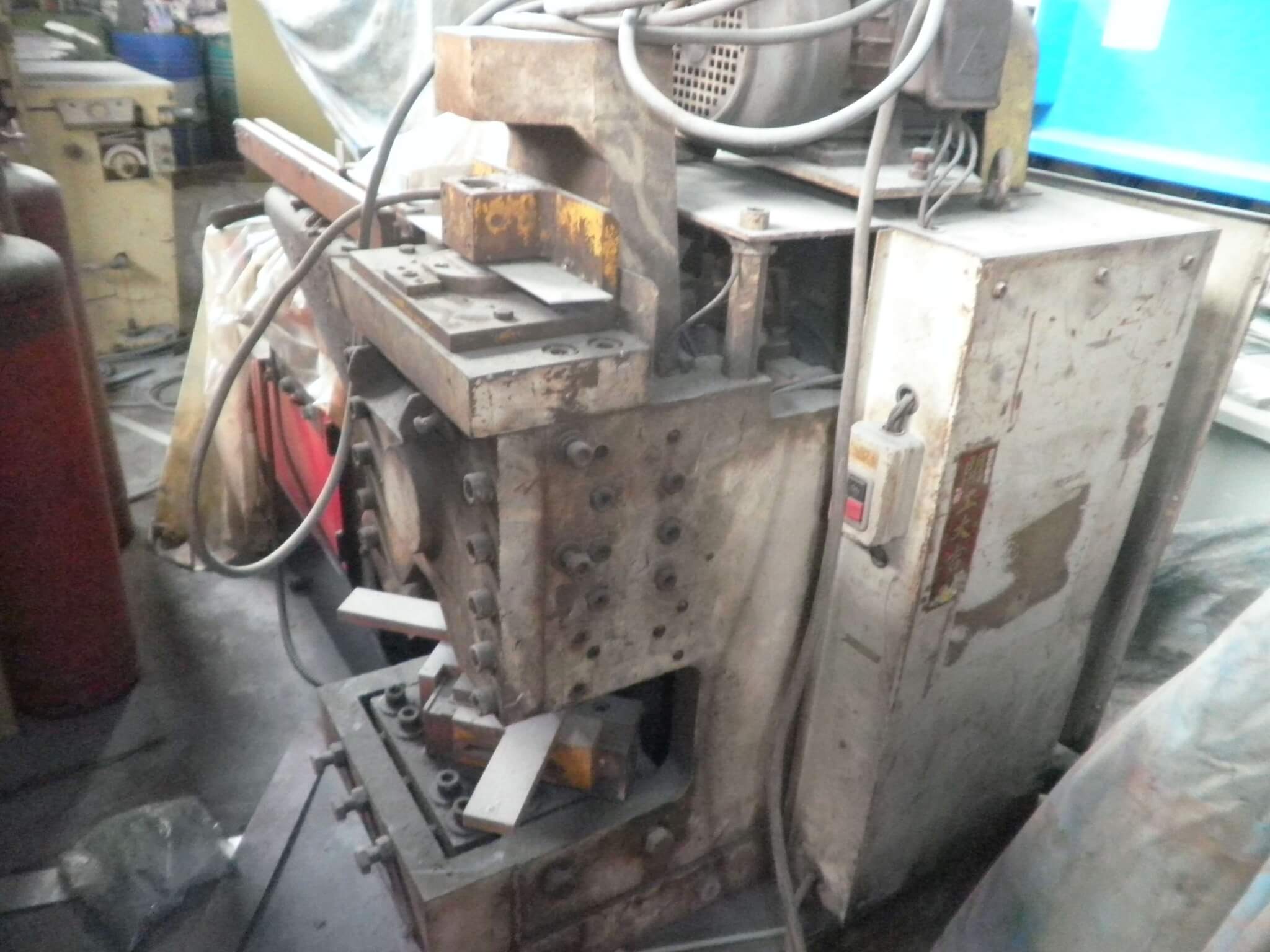 桂全320三用萬能機