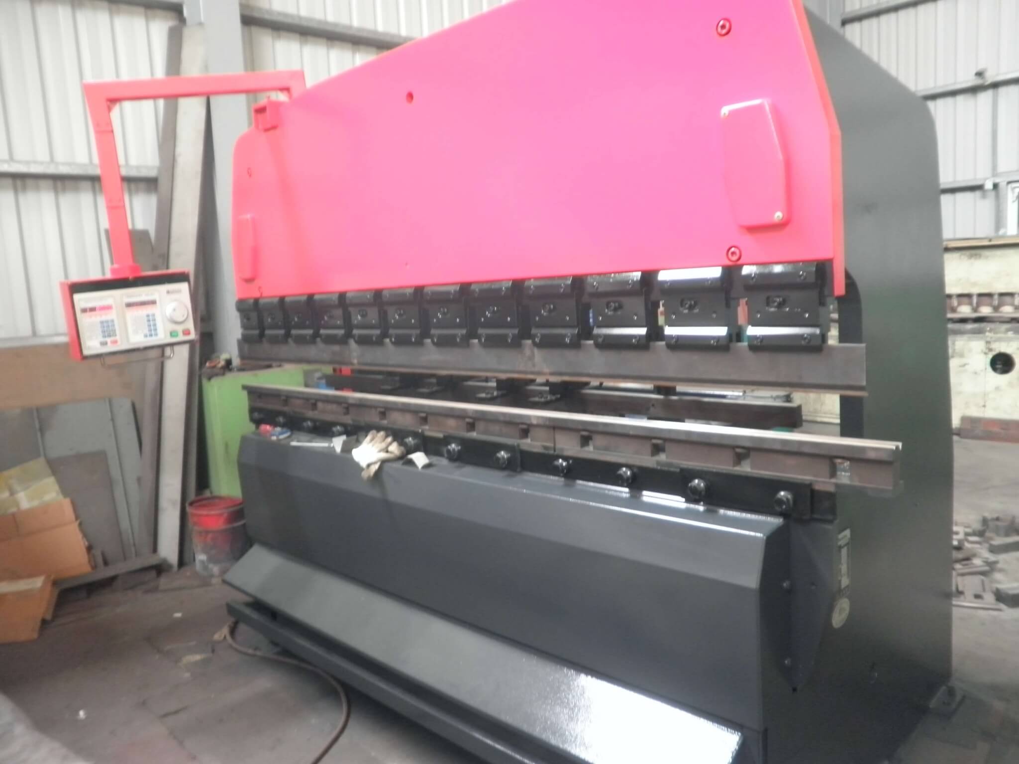 AMADA8尺RG80折床雙電腦公司貨