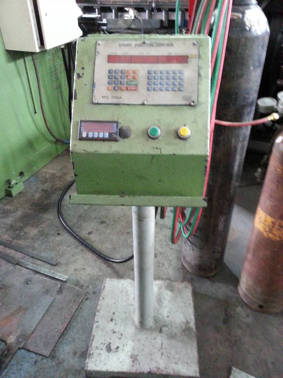 LVD_10尺電腦折床_加壓能力150噸