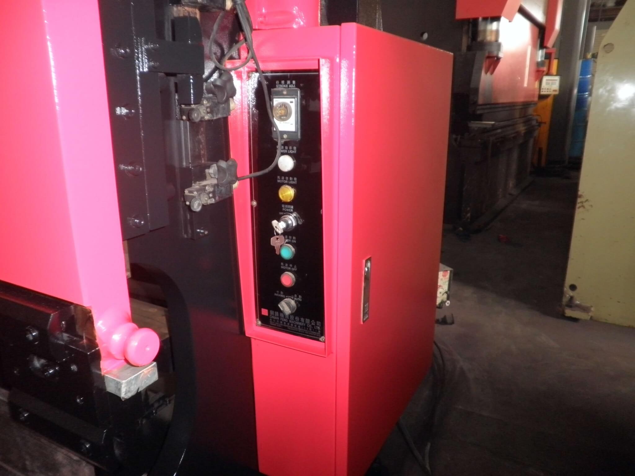 釧鋒8尺電腦折床_加壓能力80噸