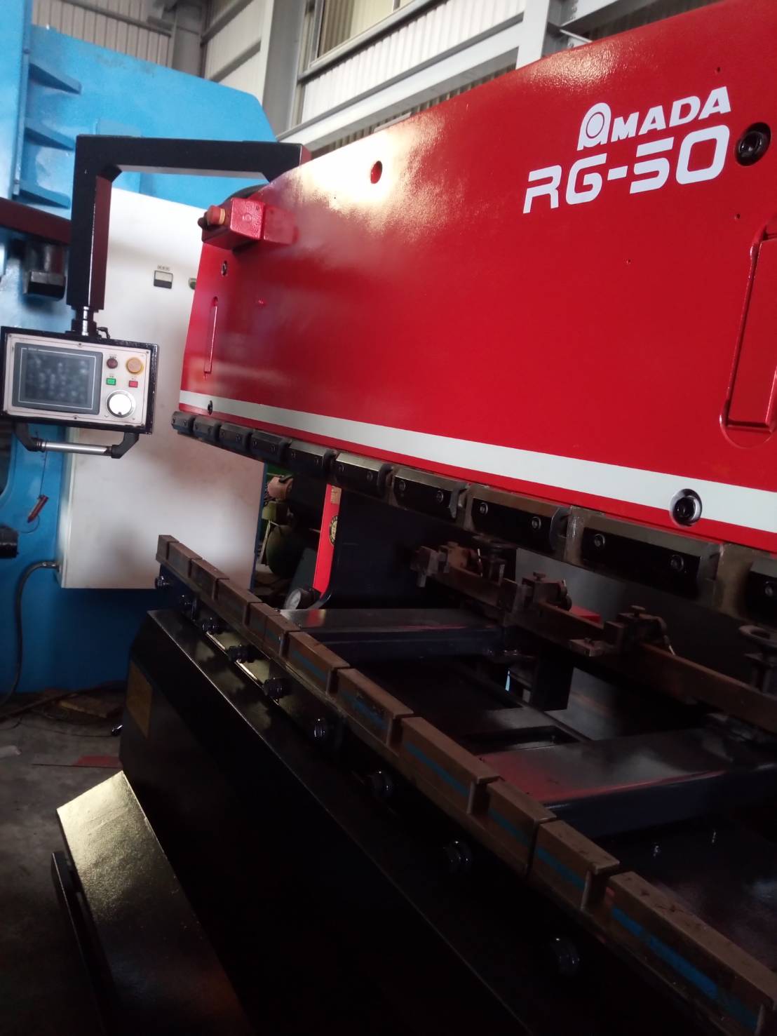 AMADA_RG50人機電腦折床_長6尺加壓能力50噸